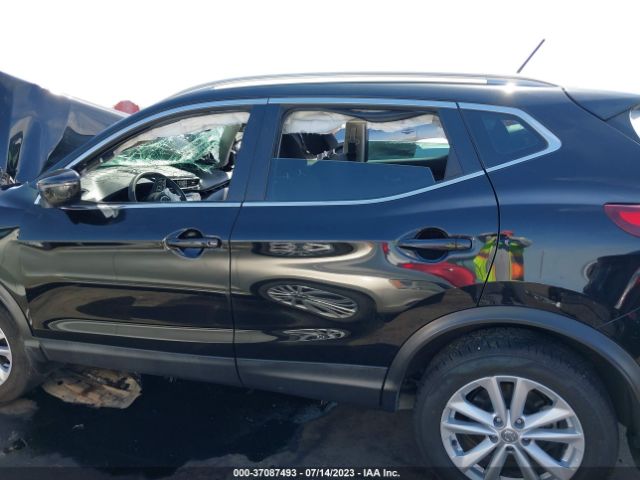 JN1BJ1CP6HW030362 Nissan Rogue Sport Sv