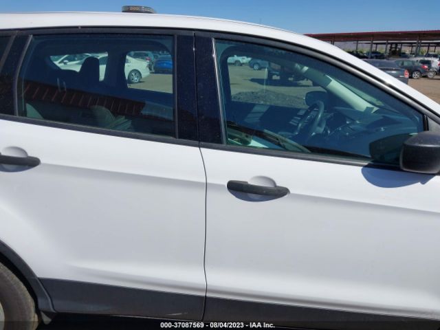1FMCU0F79JUD00888 Ford ESCAPE S