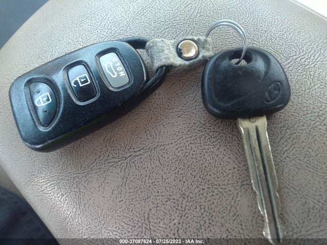 2013 HYUNDAI ELANTRA GLS PZEV VIN: 5NPDH4AE2DH353215