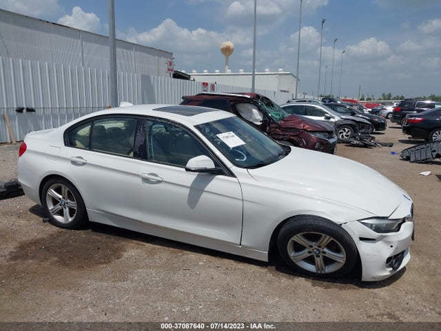 BMW 320i Xdrive 2015 WBA3C3C53FK201396 Image 13