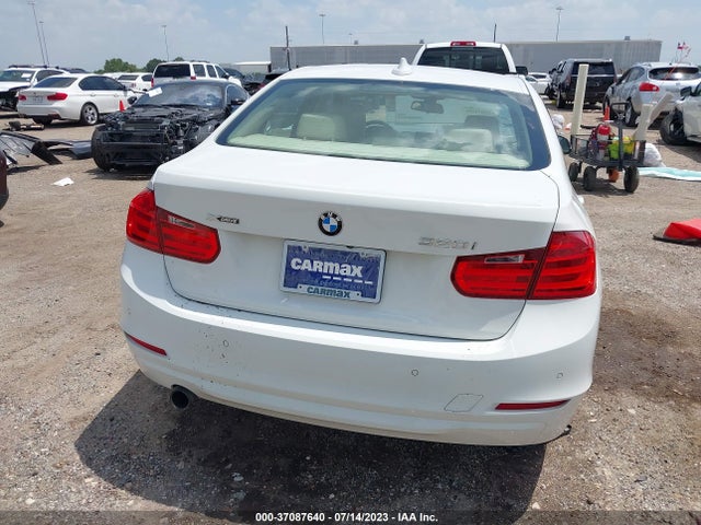 BMW 320i Xdrive 2015 WBA3C3C53FK201396 Image 16