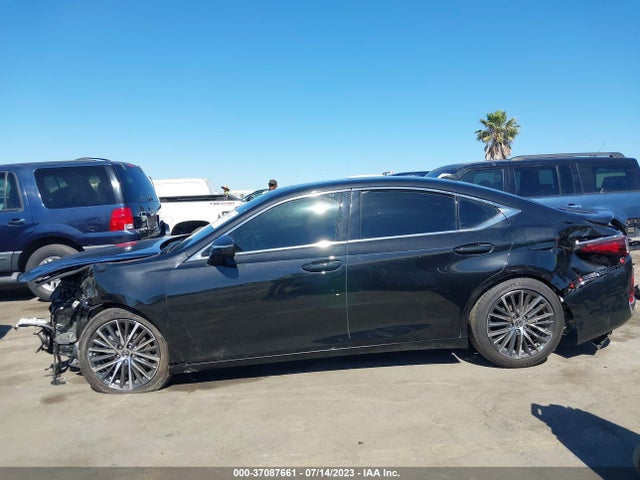 58ADA1C16PU031947 Lexus Es Es 300h