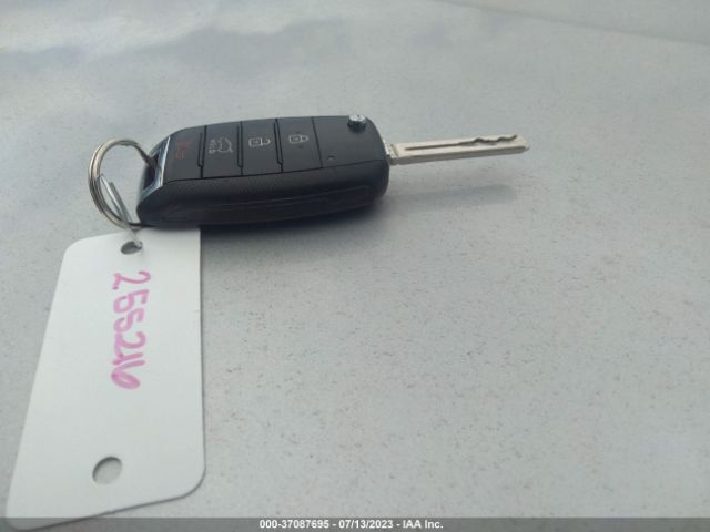 KNDJN2A23F7204907 KIA Soul Base