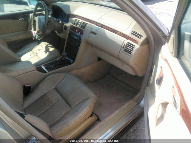 1998 MERCEDES-BENZ E-CLASS VIN: WDBJH65F2WA681972