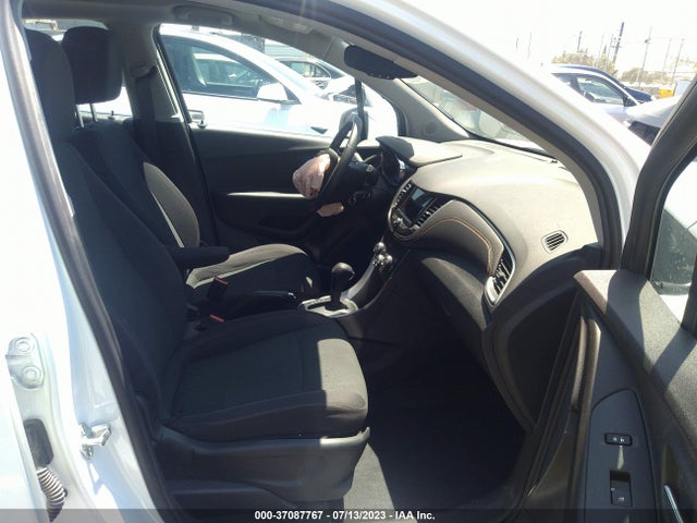 Chevrolet TRAX LS 2018 3GNCJKSB8JL154519 Image 11