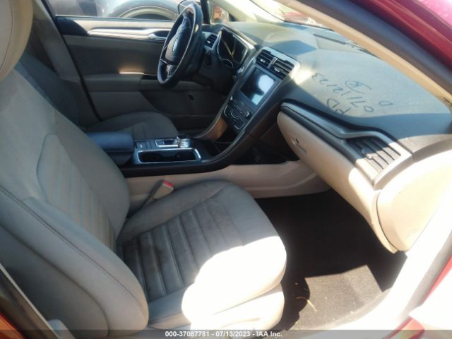 3FA6P0LU6KR220725 Ford Fusion Hybrid Se