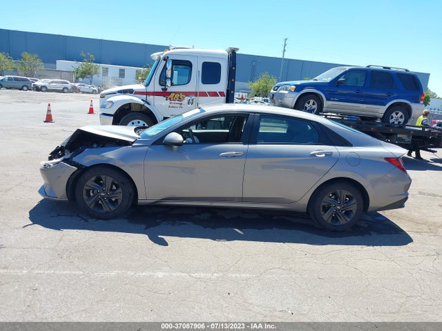 2021 HYUNDAI ELANTRA SEL VIN: KMHLS4AG4MU063364