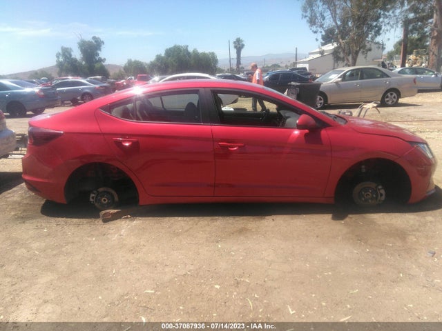 2020 HYUNDAI ELANTRA SEL VIN: 5NPD84LF9LH561970