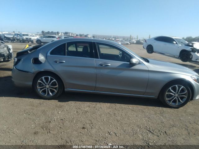 55SWF4JB2GU140416 Mercedes-Benz C-class C 300