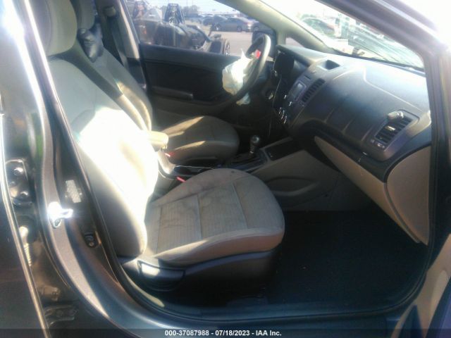 KNAFX4A62G5597694 KIA FORTE LX