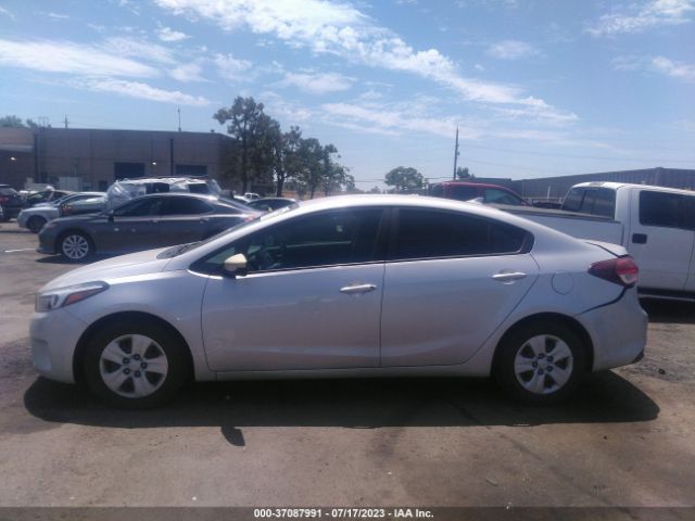 3KPFK4A79HE073698 KIA FORTE LX