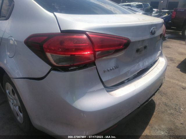 3KPFK4A79HE073698 KIA FORTE LX