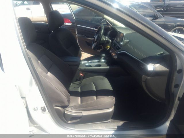 1N4BL4DW8KN321088 Nissan Altima 2.5 Sv
