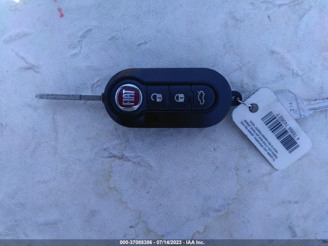 2019 Fiat 500, VIN: 3C3CFFKH6KT693572