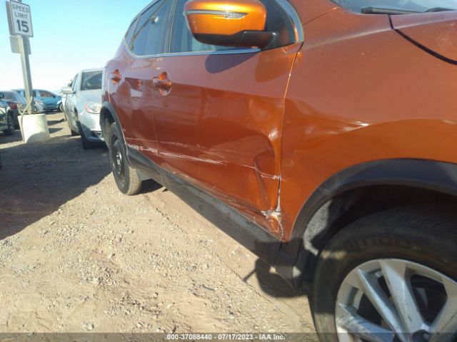 JN1BJ1CP6HW010841 Nissan Rogue Sport Sv