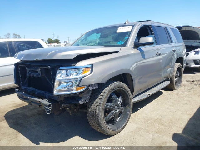 Chevrolet Tahoe Lt 2018 1GNSCBKC1JR184484 Image 2