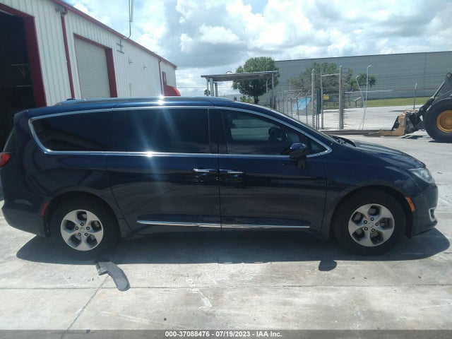 2C4RC1EG1HR584792 Chrysler Pacifica Touring-l Plus