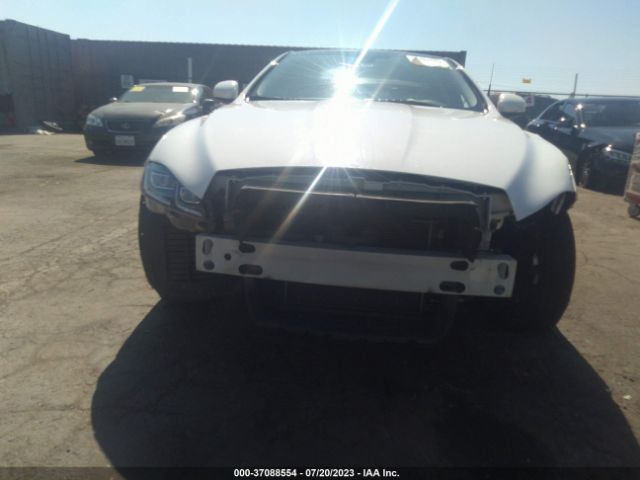SAJWJ1CD0G8V92072 Jaguar Xj R-sport