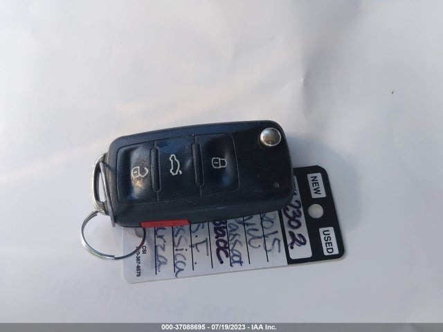1VWAS7A31FC121706 Volkswagen Passat 1.8t Limited Edition