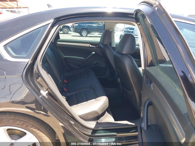 1VWAS7A31FC121706 Volkswagen Passat 1.8t Limited Edition