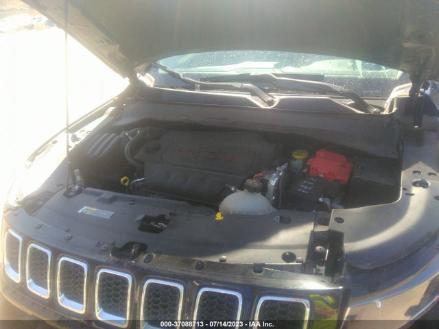 3C4NJCBBXLT141328 Jeep Compass Latitude