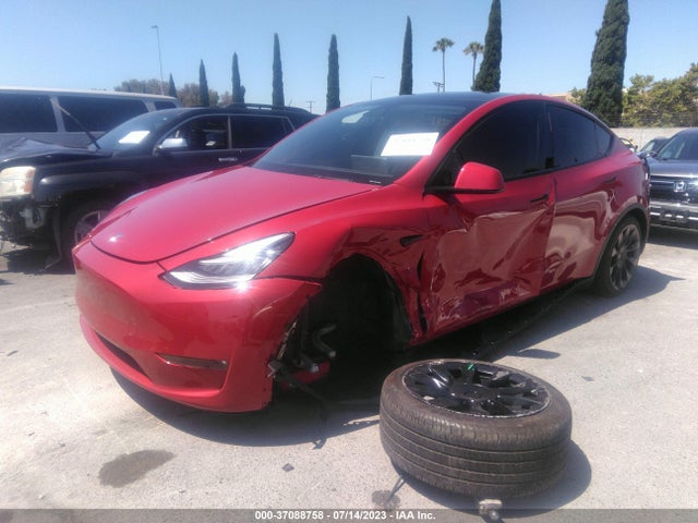 Tesla Model Y Standard Range 2021 5YJYGDED5MF112883 Image 2