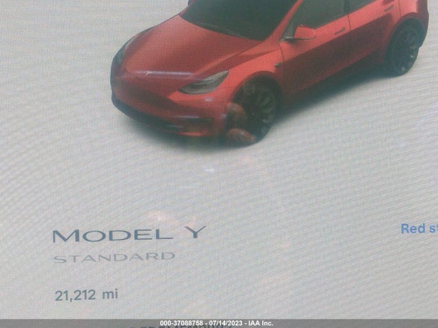 Tesla Model Y Standard Range 2021 5YJYGDED5MF112883 Image 15