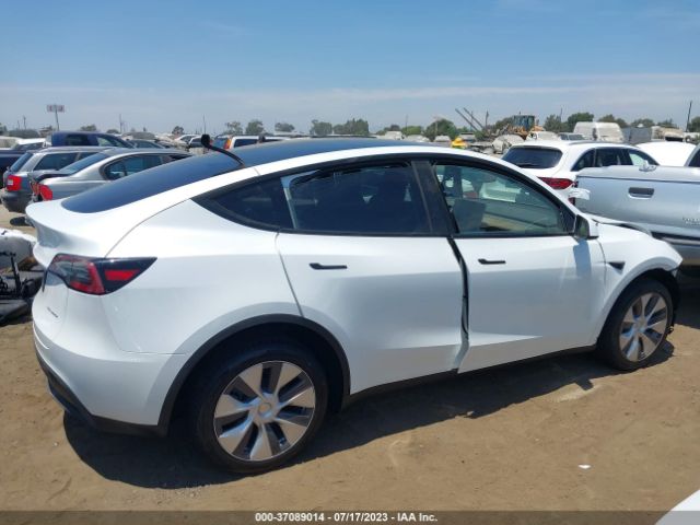 7SAYGDEE6PA136090 Tesla Model Y Long Range
