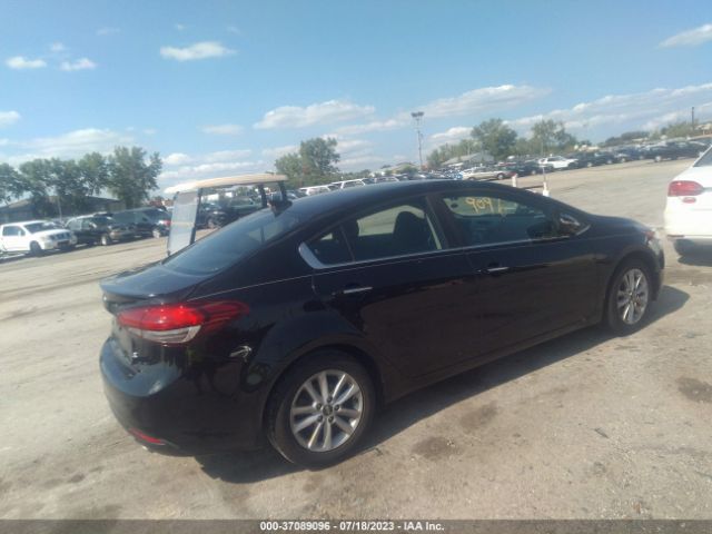 3KPFL4A78HE023453 KIA FORTE S