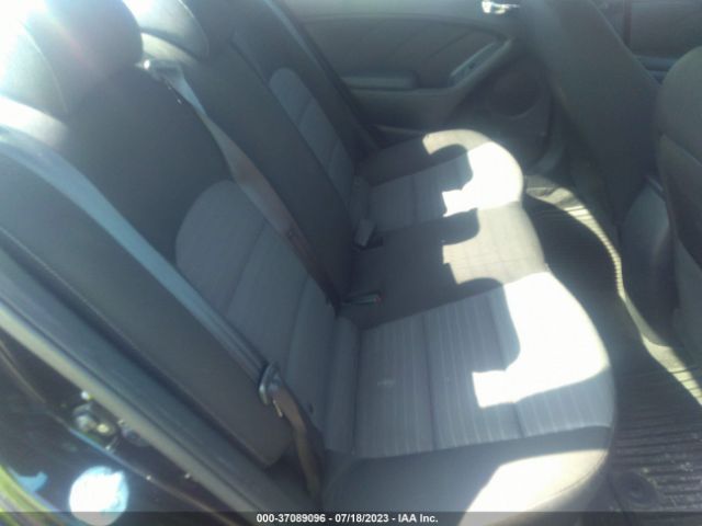 3KPFL4A78HE023453 KIA FORTE S