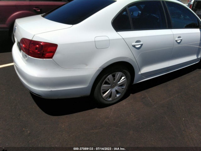 3VWD17AJXEM268747 Volkswagen Jetta Sedan Se