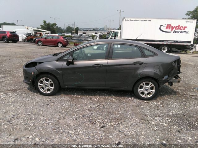 3FADP4BJ2FM113602 Ford FIESTA SE