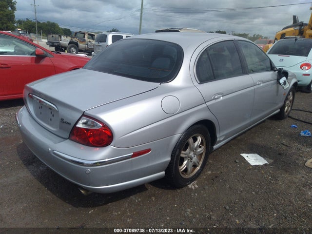 2002 JAGUAR S-TYPE VIN: SAJDA01N02FM24711