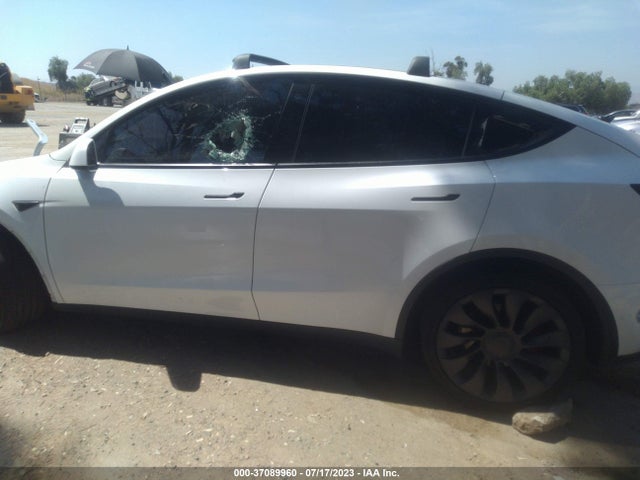 Tesla Model Y Performance 2021 5YJYGDEF9MF271214 Image 5