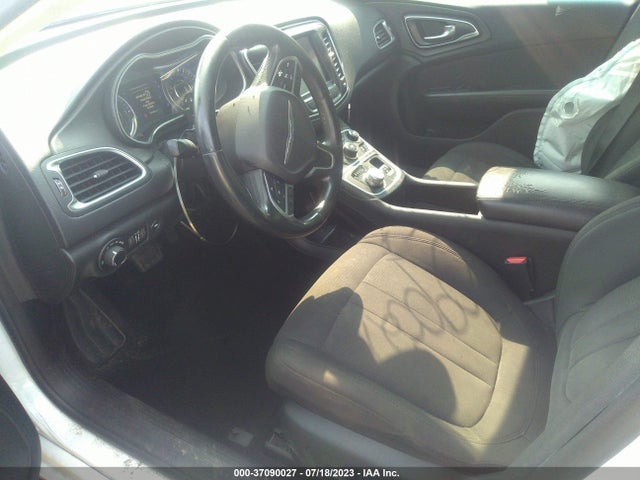 1C3CCCAB7GN173215 Chrysler 200 Limited