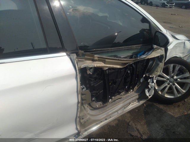 1C3CCCAB7GN173215 Chrysler 200 Limited