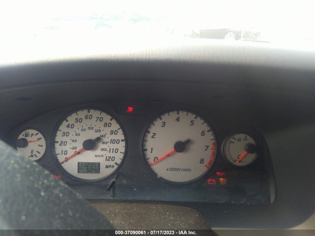 2002 NISSAN PATHFINDER SE VIN: JN8DR09Y02W742564