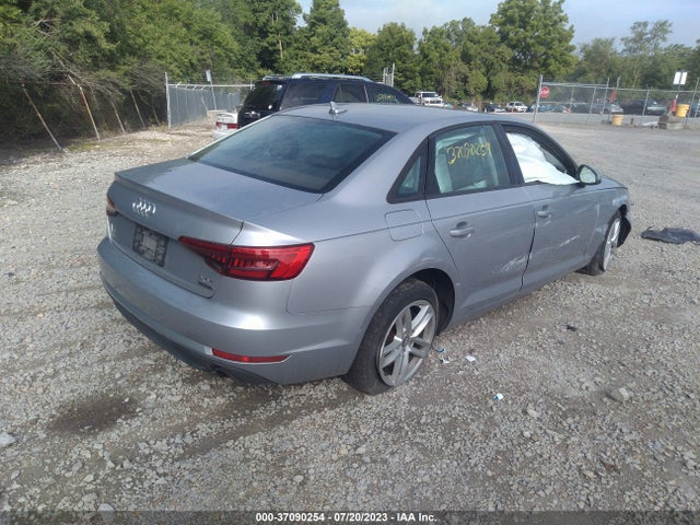 WAUANAF4XHN031158 Audi A4 PREMIUM