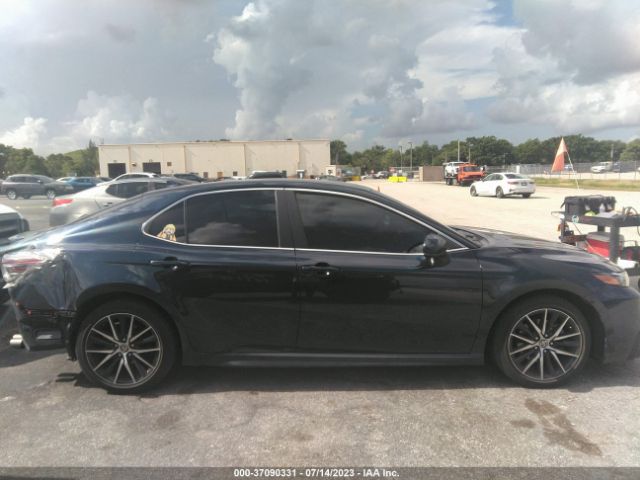 4T1G11AK7MU526136 Toyota CAMRY SE