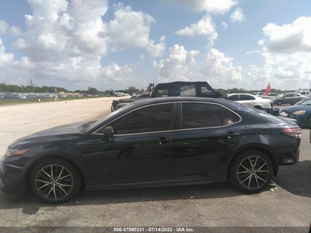 4T1G11AK7MU526136 Toyota CAMRY SE