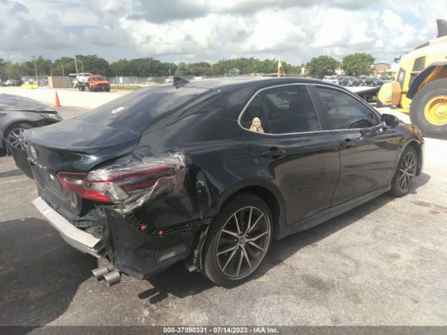 4T1G11AK7MU526136 Toyota CAMRY SE