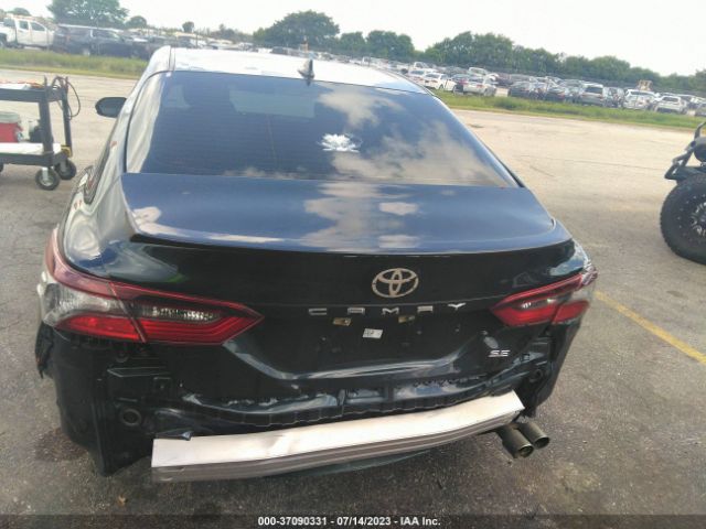 4T1G11AK7MU526136 Toyota CAMRY SE