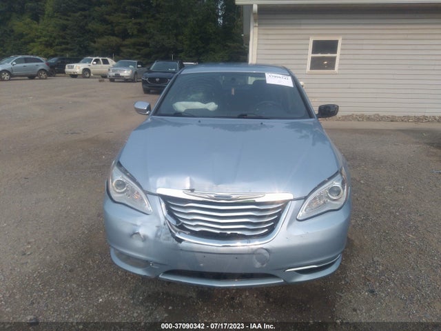 1C3CCBCG9EN176522 Chrysler 200 Limited