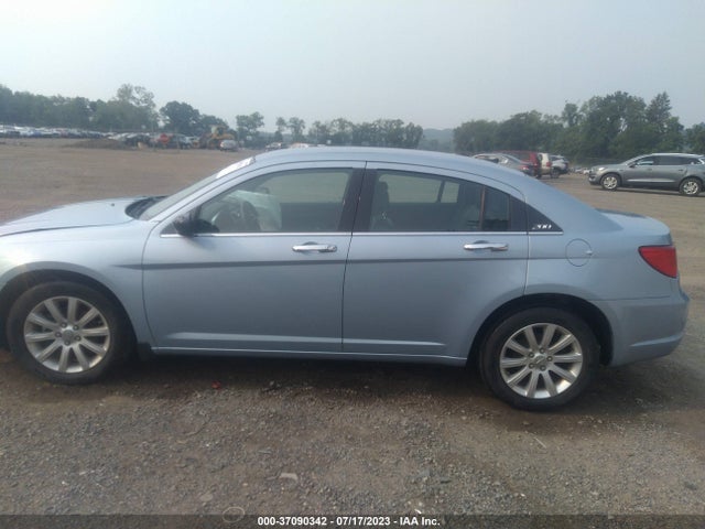 1C3CCBCG9EN176522 Chrysler 200 Limited