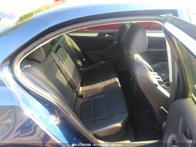 2013 VOLKSWAGEN JETTA SEDAN SE W/CONVENIENCE/SUNROOF VIN: 3VWDX7AJ2DM362747