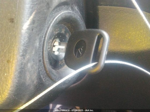 5XYKT3A68EG518296 KIA SORENTO LX