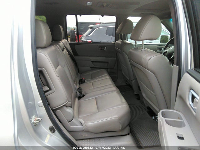 2012 HONDA PILOT TOURING VIN: 5FNYF4H99CB012147