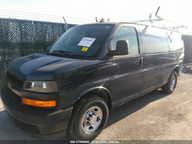 Chevrolet EXPRESS CARGO VAN 2019 1GCWGAFG1K1149028 Image 2