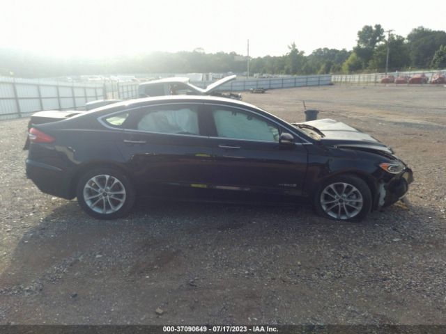 3FA6P0MU1KR185686 Ford Fusion Hybrid Sel