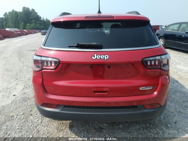 2019 JEEP COMPASS LATITUDE W/SUN/WHEEL PKG VIN: 3C4NJCBBXKT743225